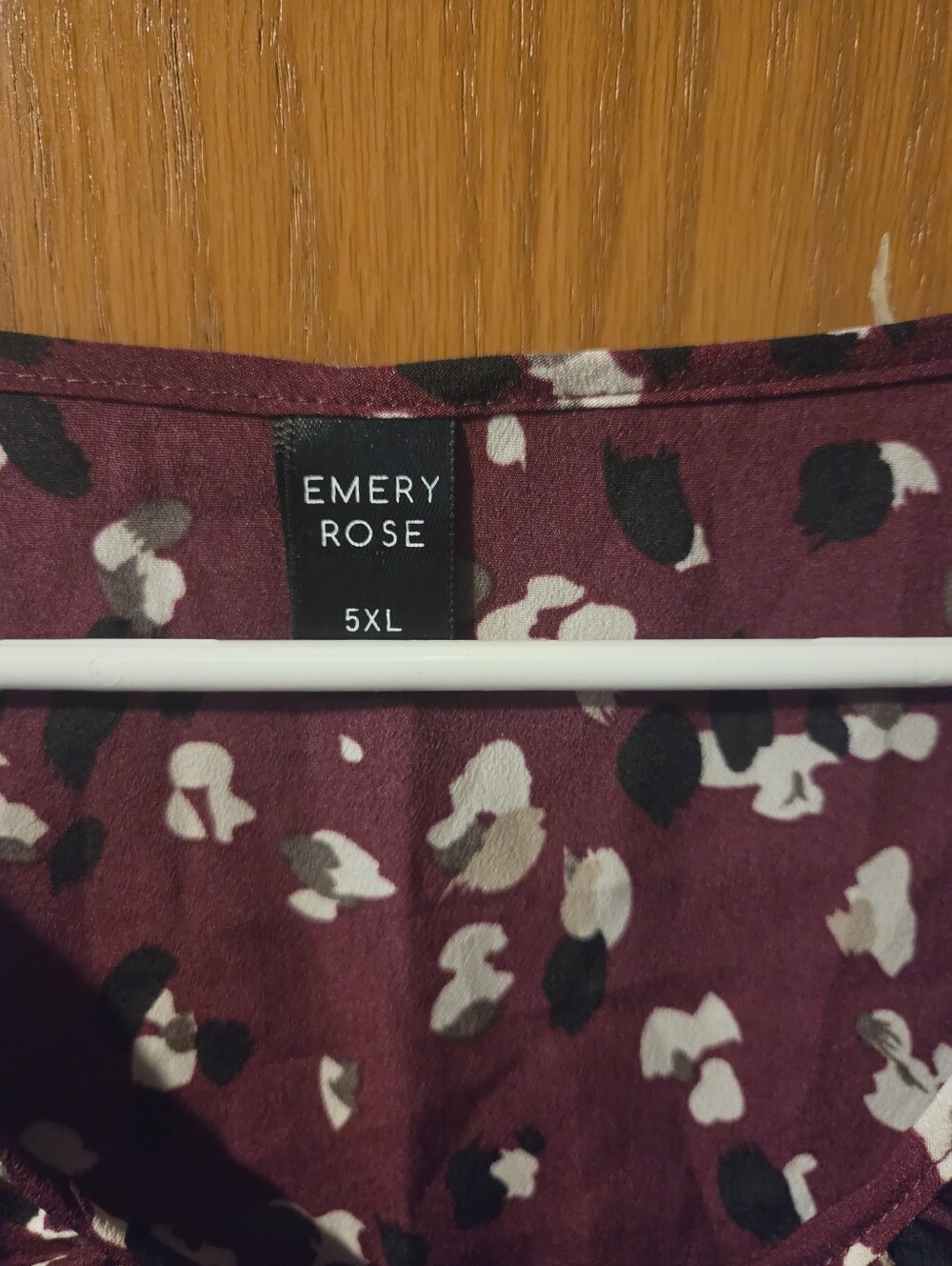 Emery Rose Plus Size Burgundy Floral Blouse